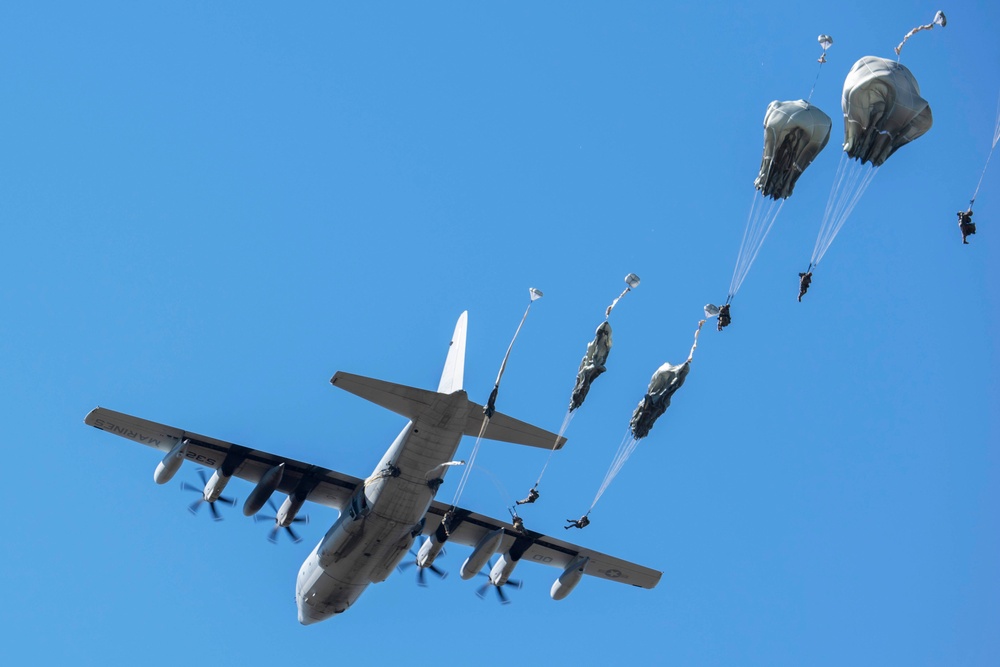 JBER conducts joint airborne operations