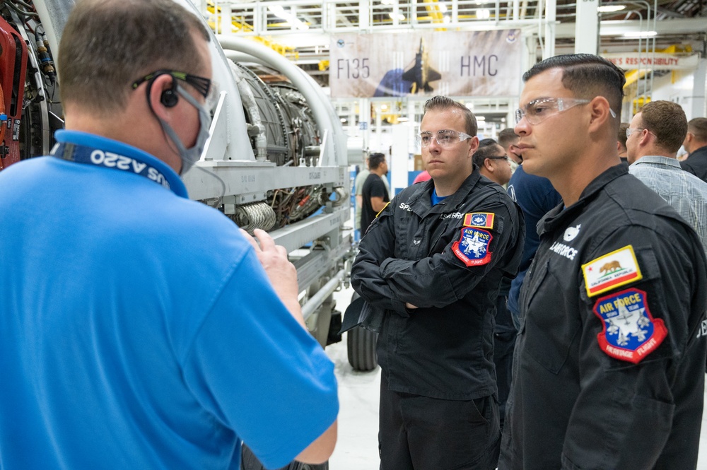 F-35 Demo Team shows appreciation for Oklahoma maintainers