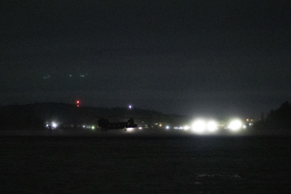 1st SFG (A) Green Berets perform maritime operations on Columbia River