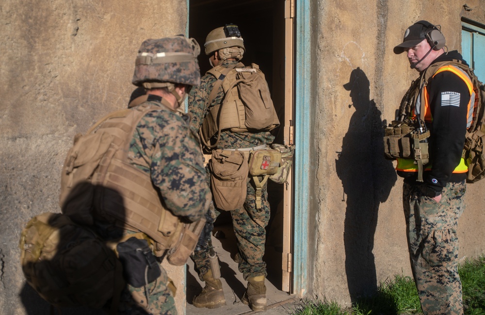 11th MEU Conduct Amphibious Assault at Camp Pendleton