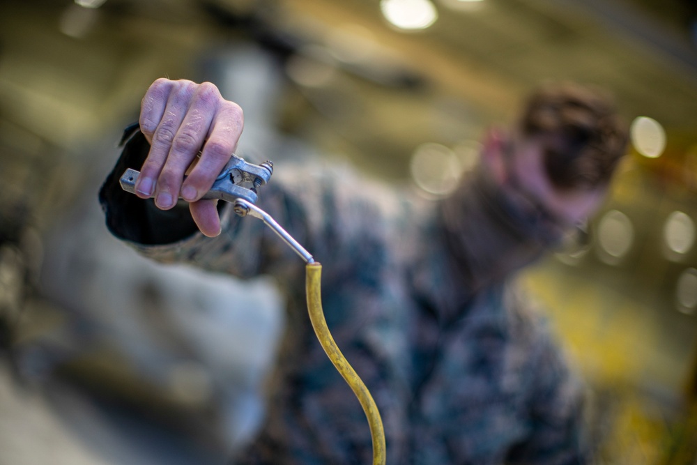 11th MEU Marines conduct HST training