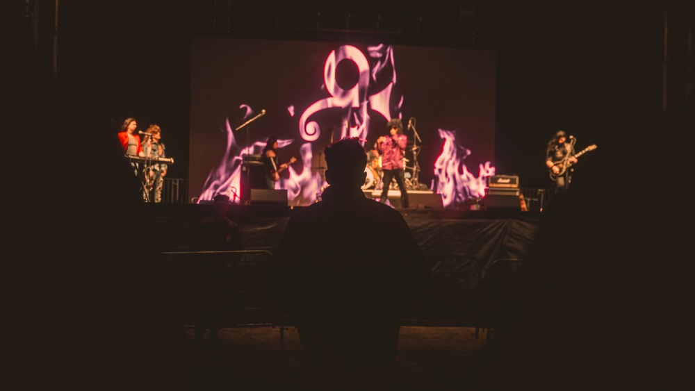 Platinum Rock Legends Perform at MCAGCC