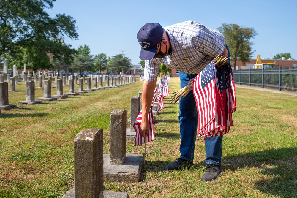 Norfolk Naval Shipyard’s VET-ERG Partners with Naval Support Activity Hampton Roads Portsmouth in annual Flag Placement Ceremony in honor of Memorial Day