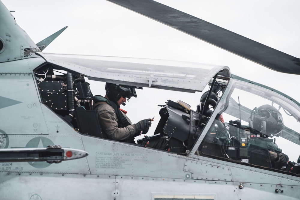 11th MEU Conducts Flight Operations Aboard USS Essex