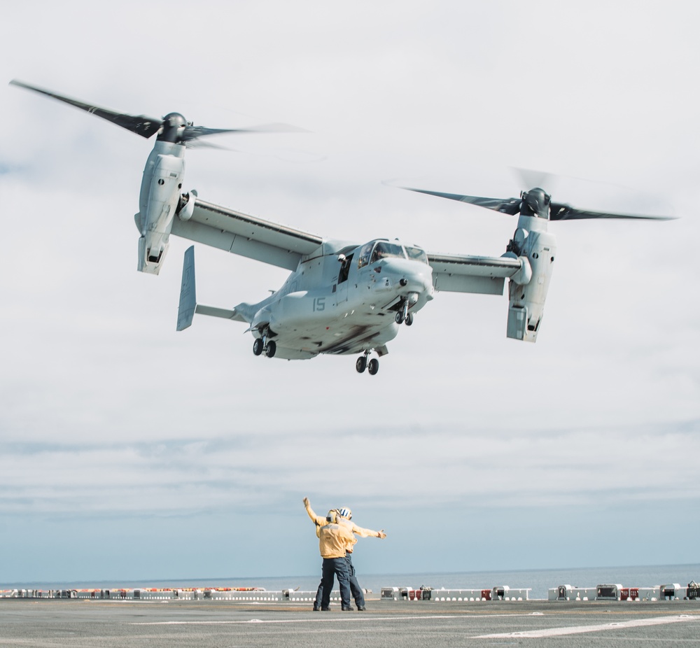 11th MEU Conducts Flight Operations Aboard USS Essex