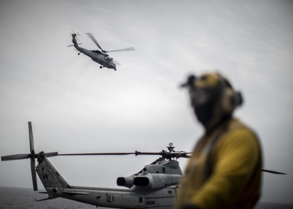 VMM-165 conducts routine flight operations