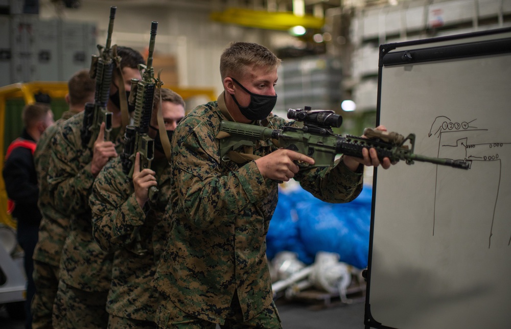 BLT 1/1 Conducts Room Clearing Drills Aboard USS Essex