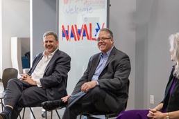 Acting SECNAV experiences innovation first-hand at NavalX  [Image 2 of 3]