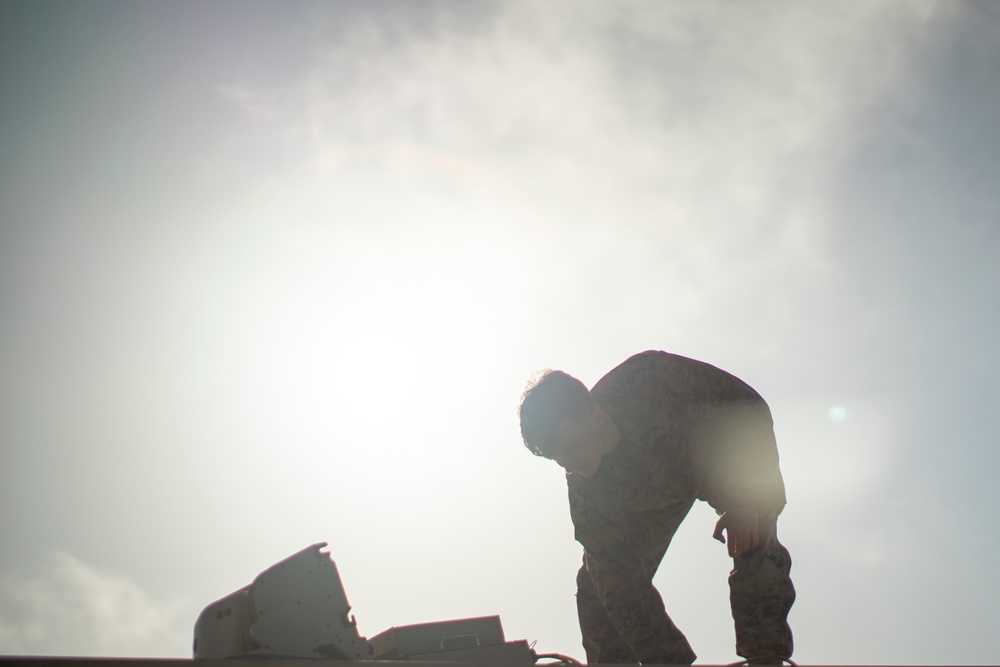 11th MEU Marines set up Rapid Response Kit