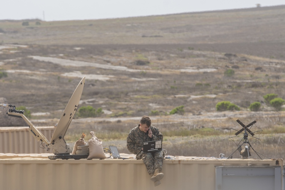 11th MEU Marines set up Rapid Response Kit