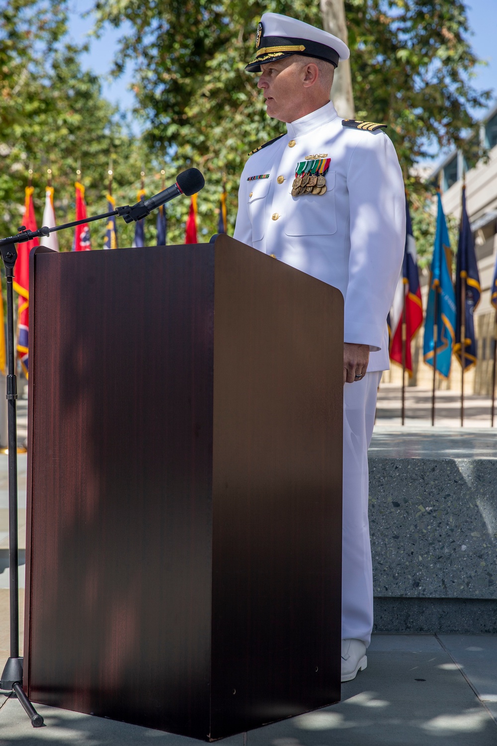 Naval Hospital Camp Pendleton holds change of command ceremony