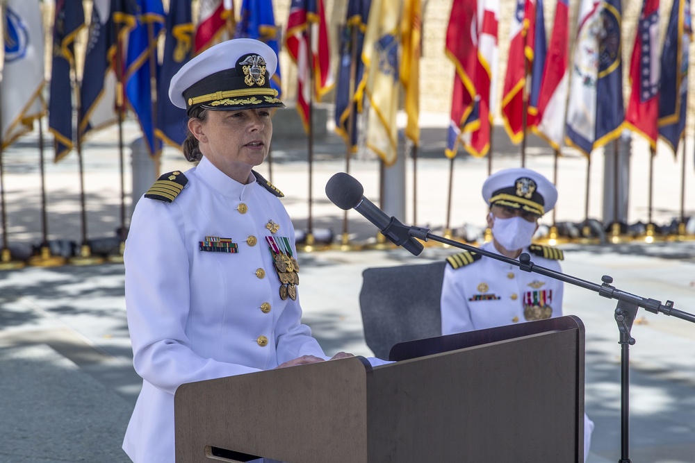 Naval Hospital Camp Pendleton holds change of command ceremony