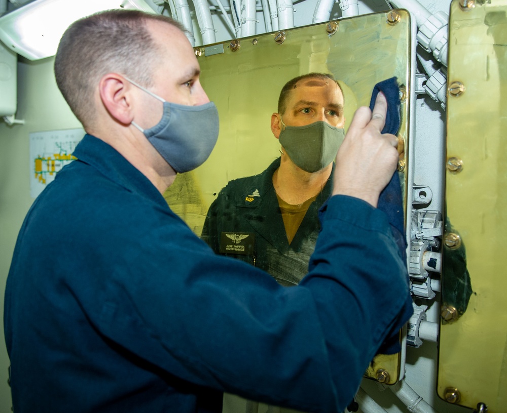 USS Harry S. Truman (CVN 75) transits the Atlantic Ocean.