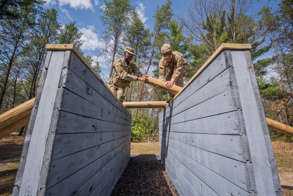 Soldiers of B Co, 1-334 Regiment complete Leadership Reaction Course at Fort McCoy, Wisconsin