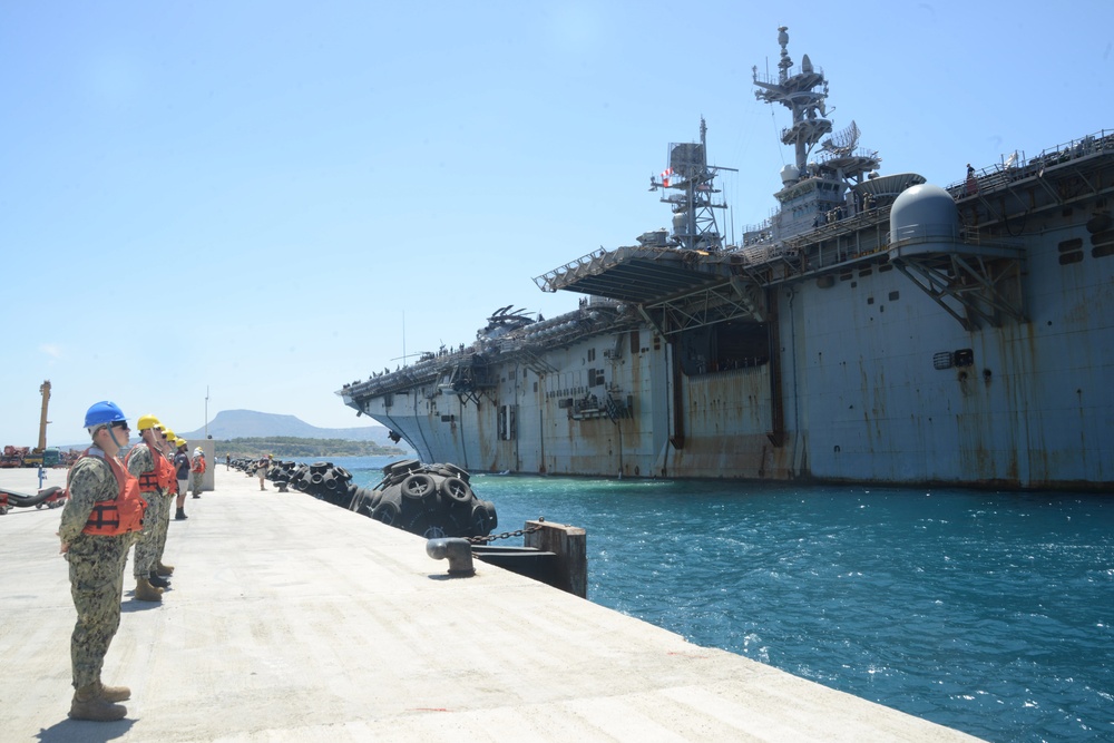 USS Iwo Jima (LHD 7) Arrives in Souda Bay, Greece