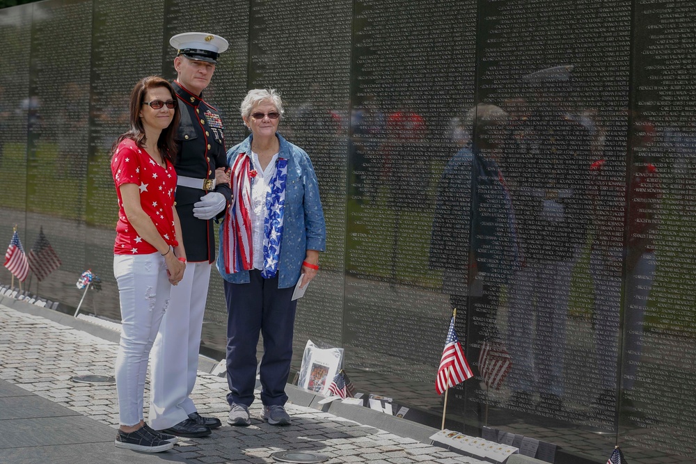 SMMC attends Memorial Day wreath laying