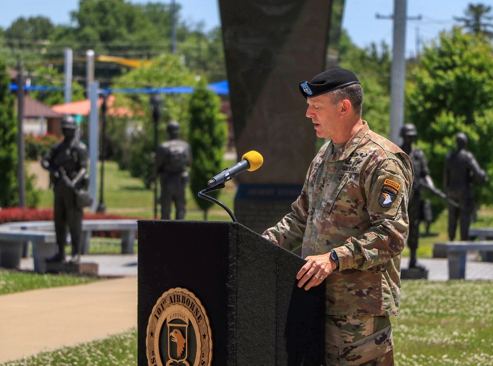 101st Airborne Division (Air Assault) honors fallen military heroes