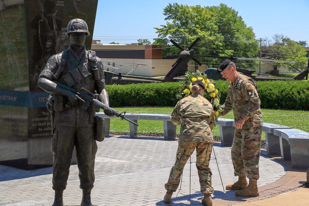 101st Airborne Division (Air Assault) honors fallen military heroes