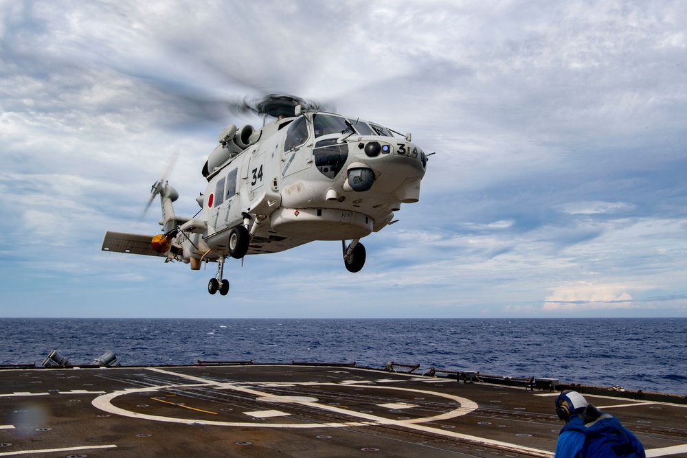 JSMDF and USS Shiloh May 28, 2021 Underway