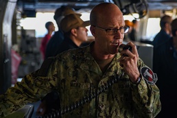 Headline: Commander, U.S. 7th Fleet Visits USS Ronald Reagan (CVN 76)