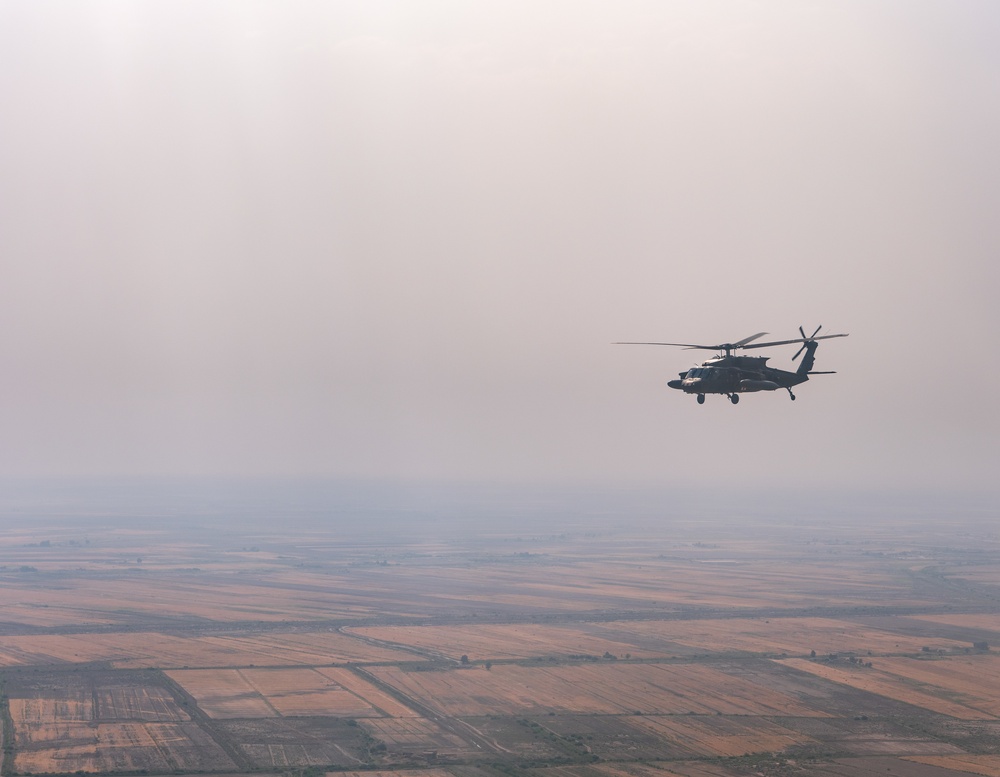 UH-60 Black Hawk over Iraq