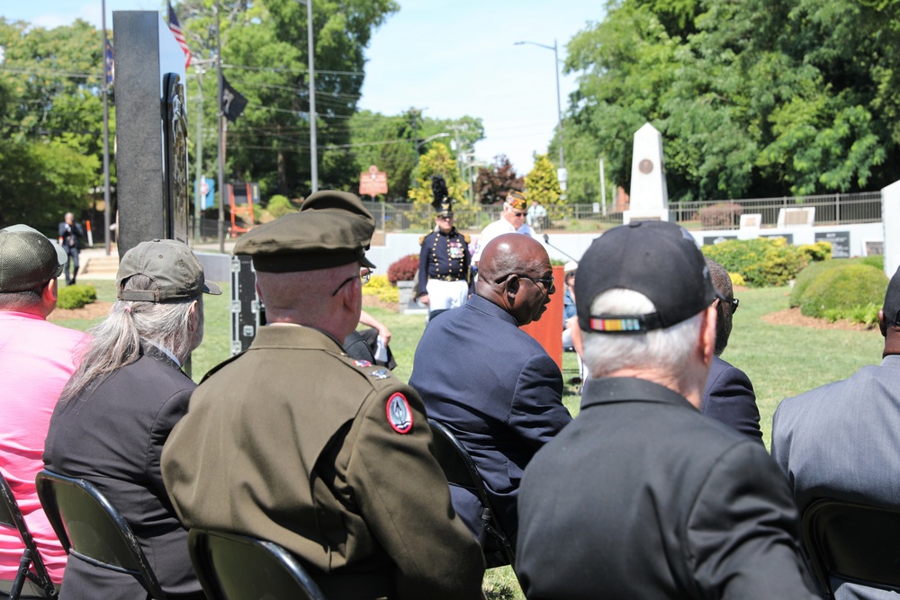 USACAPOC(A) G4 represents Army Reserve in Fayetteville Memorial Day Ceremony