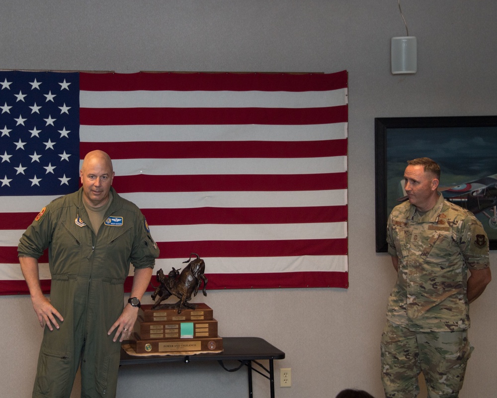 Maj Gen Brian Borgen announces the winner of the Power and Vigilance Award