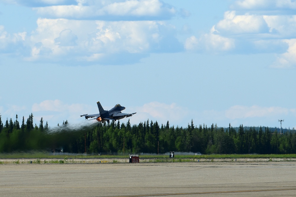 F-16s soar during Red Flag-Alaska 21-2