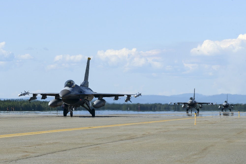 F-16s soar during Red Flag-Alaska 21-2