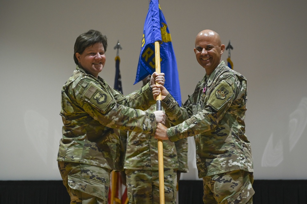 386th ELRS changes command