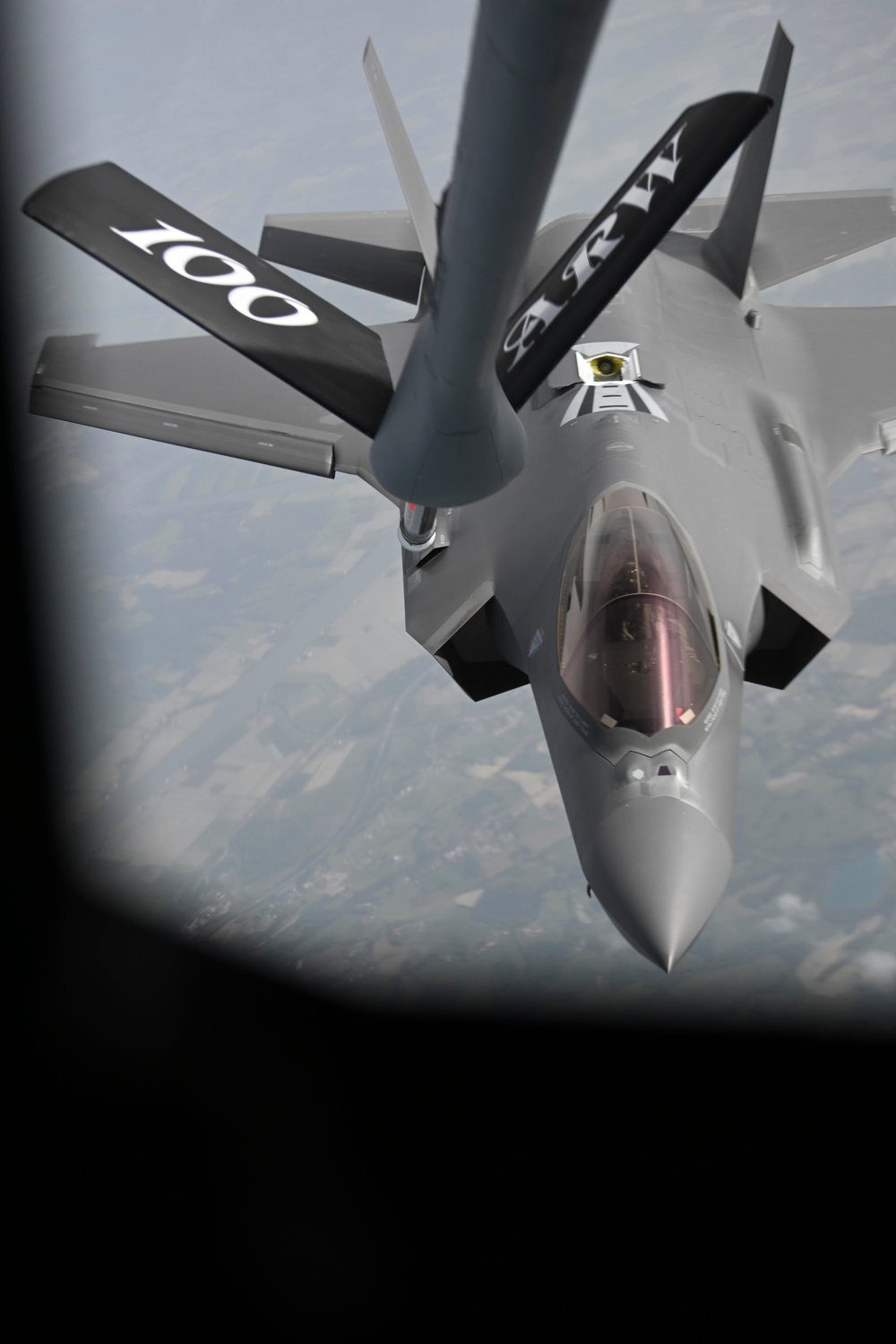 100th Air Refueling Wing fuels F-35s during exercise Atlantic Trident