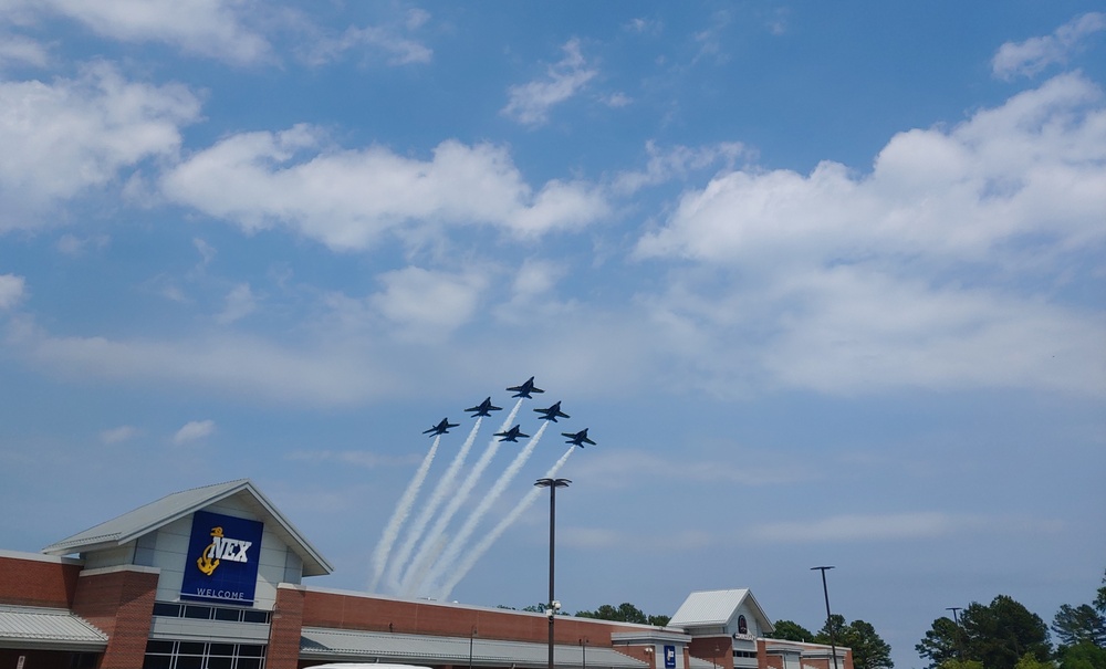 NEX Annapolis get up close view of Blue Angels flyover