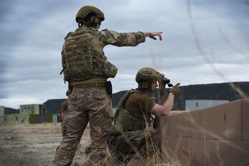 21st CES EOD hosts training