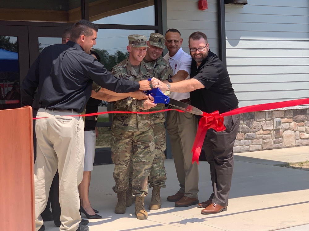 2,600 Soldiers, Families visit Fort Bragg’s new outdoor recreation center, beach
