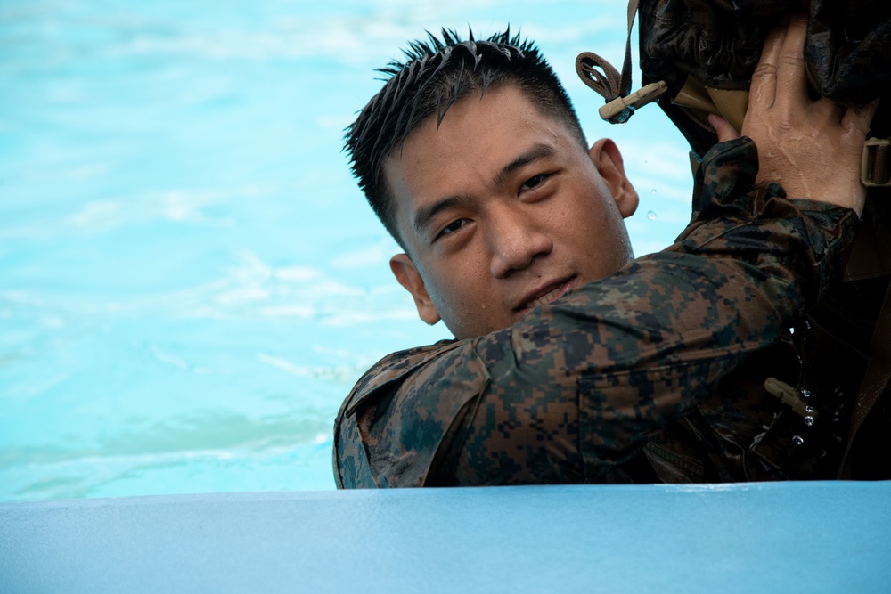 US Marines complete Water Survival Basic course