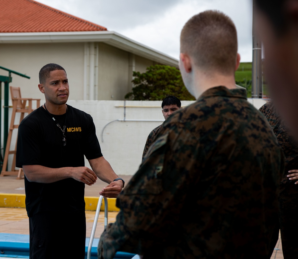 US Marines complete Water Survival Basic course