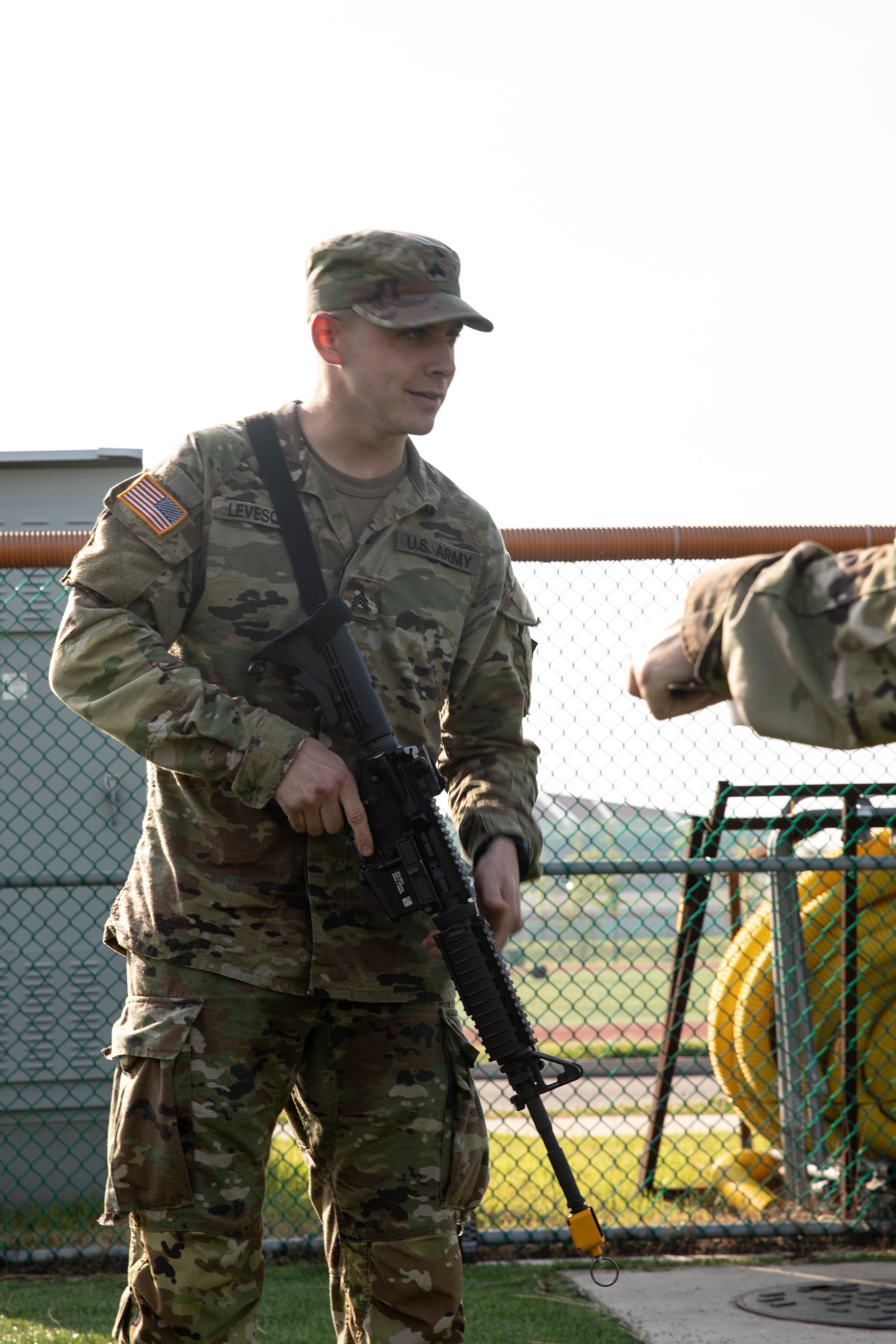 ミリタリー Walking U.S Army Sergeant Command Sgt. Maj. Michael P. Meunier > U.S. Army Reserve