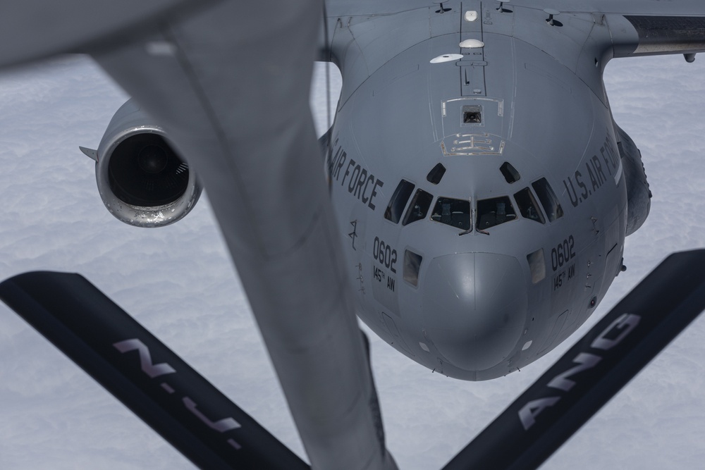 C-17 Globemaster III refueling