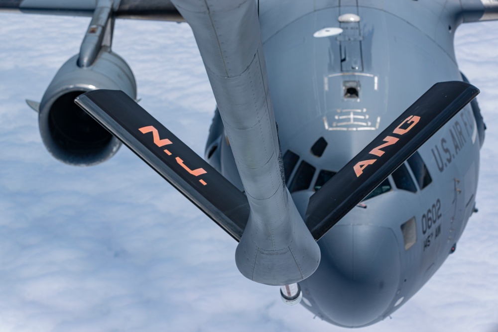 C-17 Globemaster III refueling