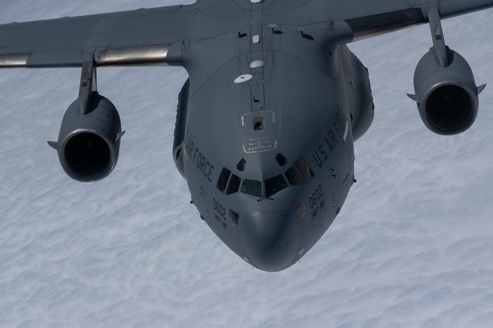 C-17 Globemaster III refueling