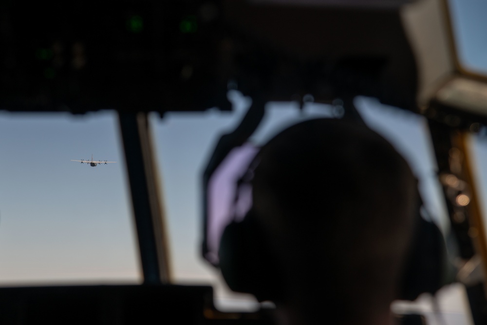 Flying Jennies provide airlift, airdrop during Voyager Shield