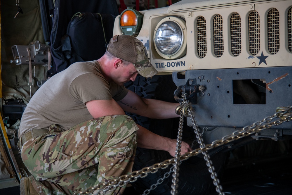 Flying Jennies provide airlift, airdrop during Voyager Shield