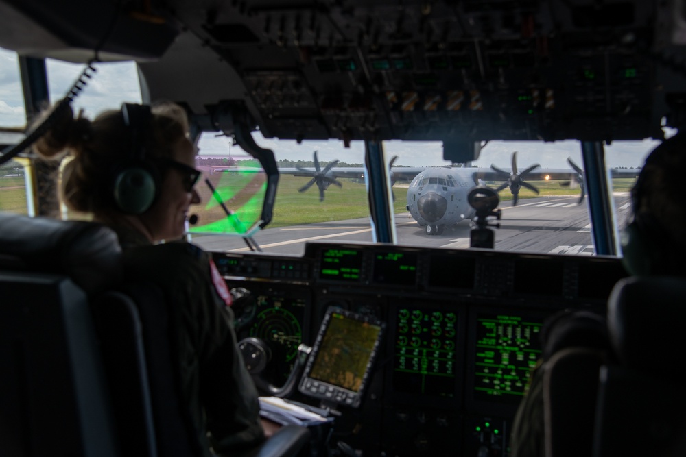Flying Jennies provide airlift, airdrop during Voyager Shield