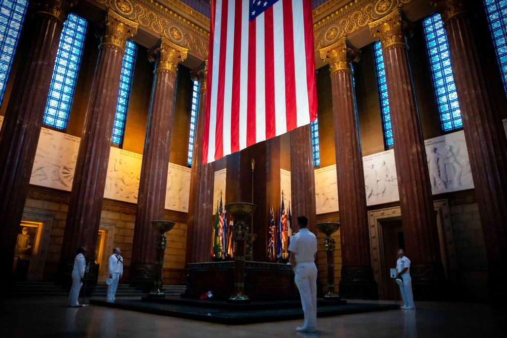 USS Indianapolis Sailors Visit the Indiana War Memorial Museum
