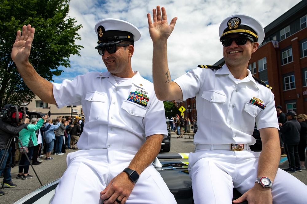 USS INDIANAPOLIS (LCS 17) Sailors Participate in the Indy 500 Pre-Race Parade