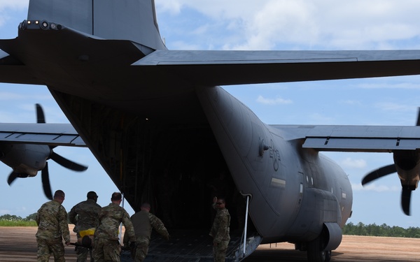 Flying Jennies provide airlift, airdrop during Voyager Shield