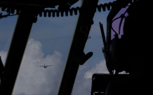 Flying Jennies provide airlift, airdrop during Voyager Shield