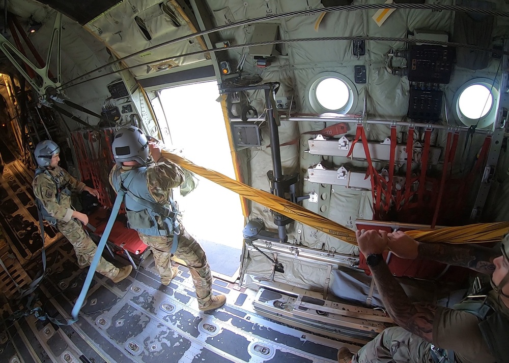 Flying Jennies provide airlift, airdrop during Voyager Shield