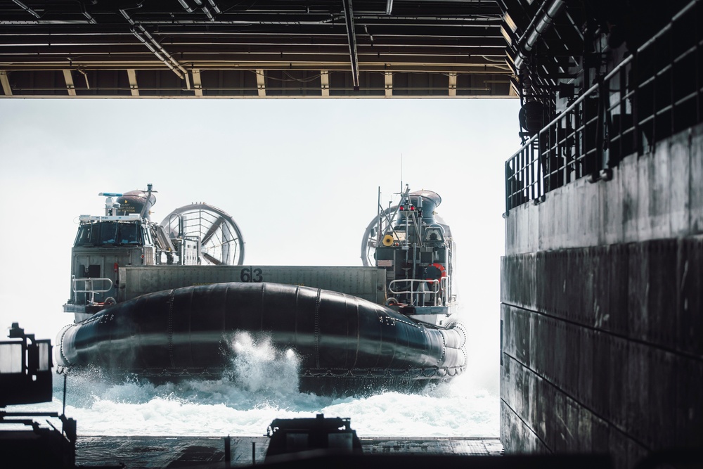 11th MEU Marines Launch from USS Portland for Amphibious Assault Exercise