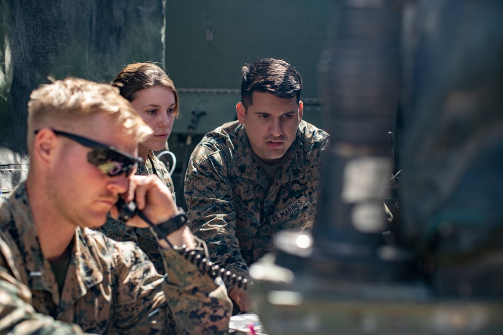 11th MEU Marines coordinate fires in a fire direction center